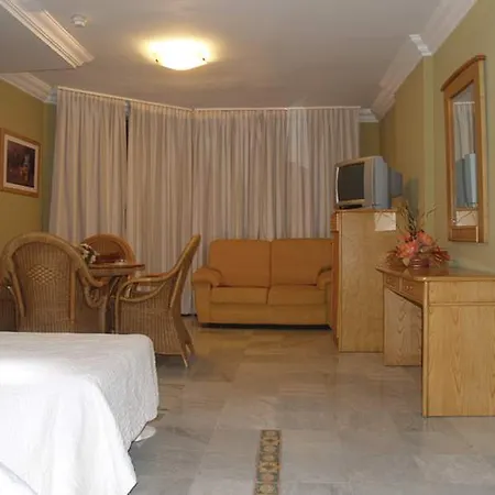 Rocamar Hotel 2*